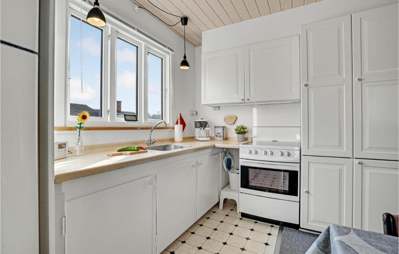 3 Bedroom Lovely Home In Give Uve Exterior foto