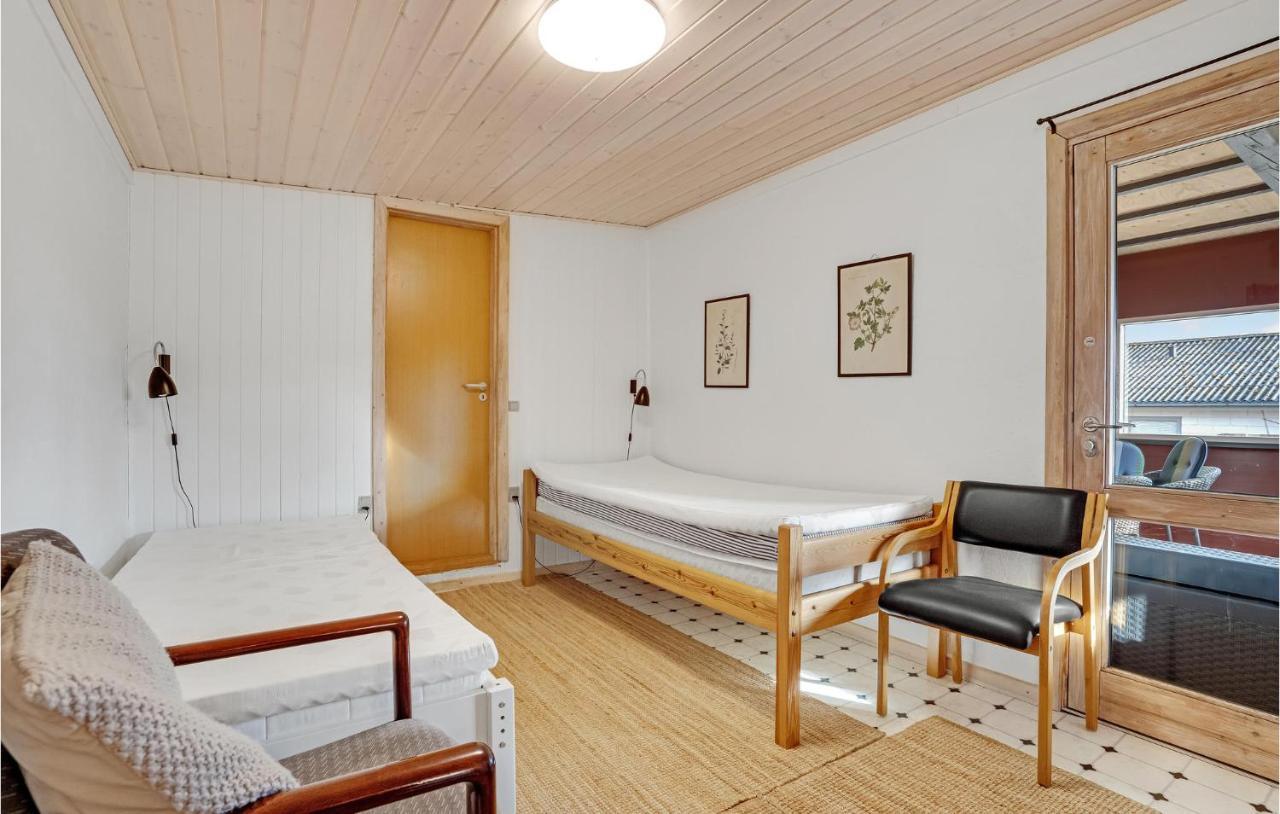 3 Bedroom Lovely Home In Give Uve Exterior foto